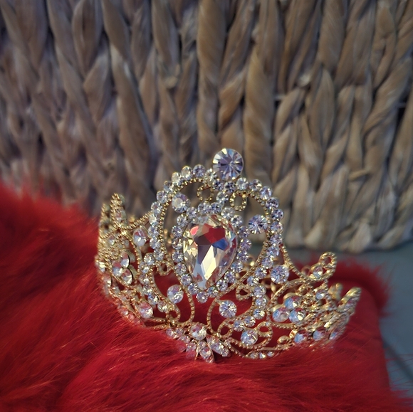 Tiara - Picture 3 of 6